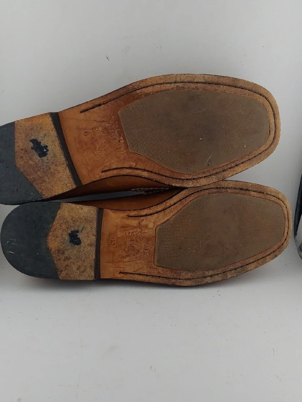 Tommy Bahama Men's Tan Leather Penny Loafers Size 10.5 M